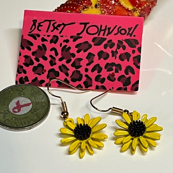 🦋pretty yellow and gold sunflower earrings Betsey Johnson - Picture 6 of 9